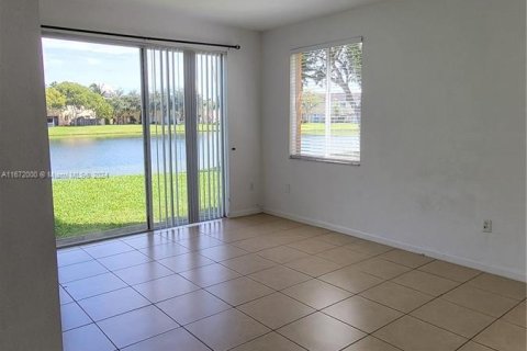 Townhouse in Homestead, Florida 3 bedrooms, 132.2 sq.m. № 1393662 - photo 10