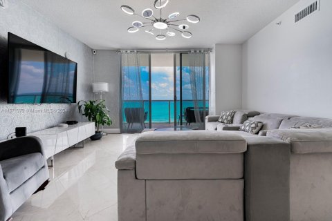 Condo in Sunny Isles Beach, Florida, 2 bedrooms  № 1393658 - photo 5