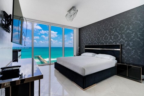 Condo in Sunny Isles Beach, Florida, 2 bedrooms  № 1393658 - photo 2