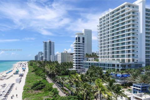 Copropriété à vendre à Miami Beach, Floride: 49.98 m2 № 9464 - photo 2