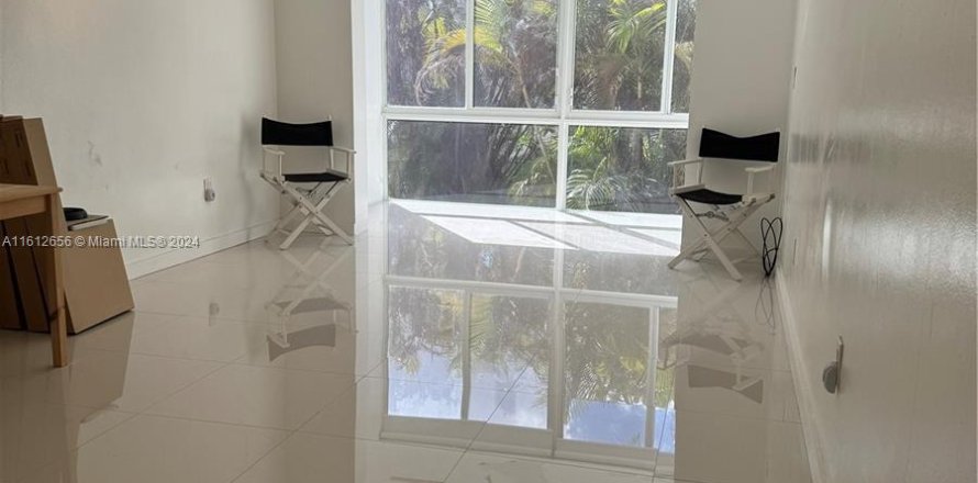 Condo in Sunrise, Florida, 1 bedroom  № 1234575