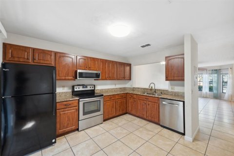 Townhouse in Tampa, Florida 2 bedrooms, 110.09 sq.m. № 1383403 - photo 17