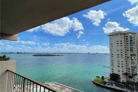 Copropriété à vendre à Miami, Floride: 2 chambres, 135.64 m2 № 1129017 - photo 2