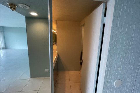 Copropriété à vendre à Miami, Floride: 2 chambres, 135.64 m2 № 1129017 - photo 29