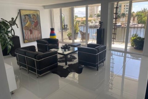 Condominio en venta en Fort Lauderdale, Florida, 2 dormitorios, 139.35 m2 № 1129107 - foto 3