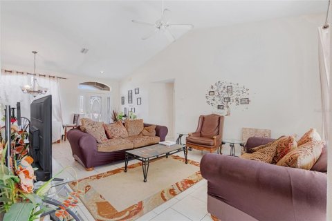 Villa ou maison à vendre à North Port, Floride: 3 chambres, 194.26 m2 № 1195885 - photo 6