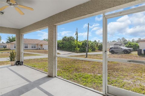 Villa ou maison à vendre à North Port, Floride: 3 chambres, 194.26 m2 № 1195885 - photo 30