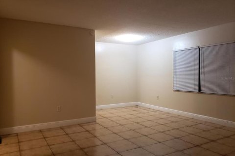 Appartement à louer à Lakeland, Floride: 2 chambres, 92.9 m2 № 1372018 - photo 3