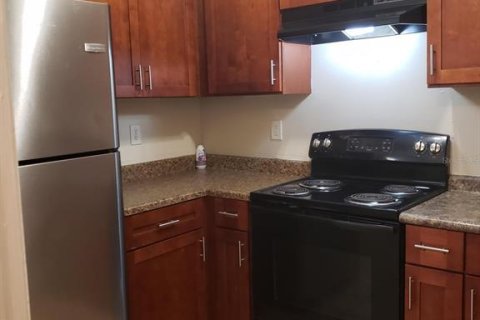 Appartement à louer à Lakeland, Floride: 2 chambres, 92.9 m2 № 1372018 - photo 2